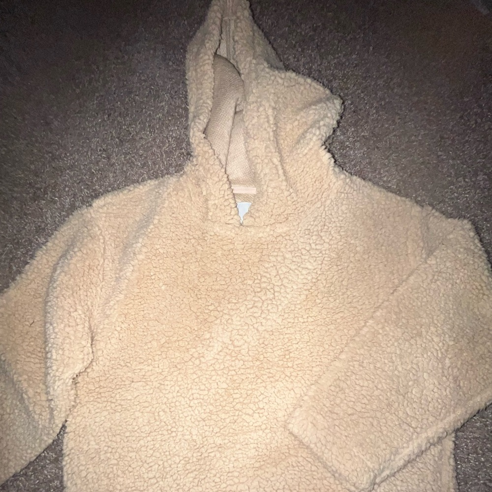Cropped Beige Fuzzy Sweater